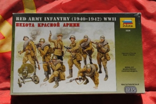 ZVE3526  SOVIET RED ARMY INFANTRY 1940 - 1942 WWII